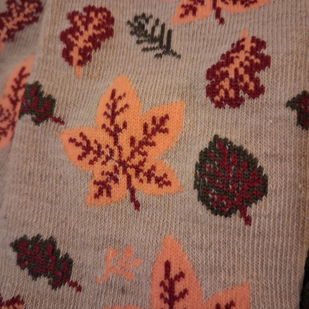 Autumn Leaf Patterned Socks - Picture 3 of 3